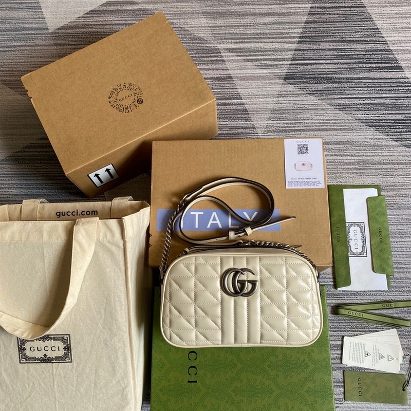 Gucci Handbags 604